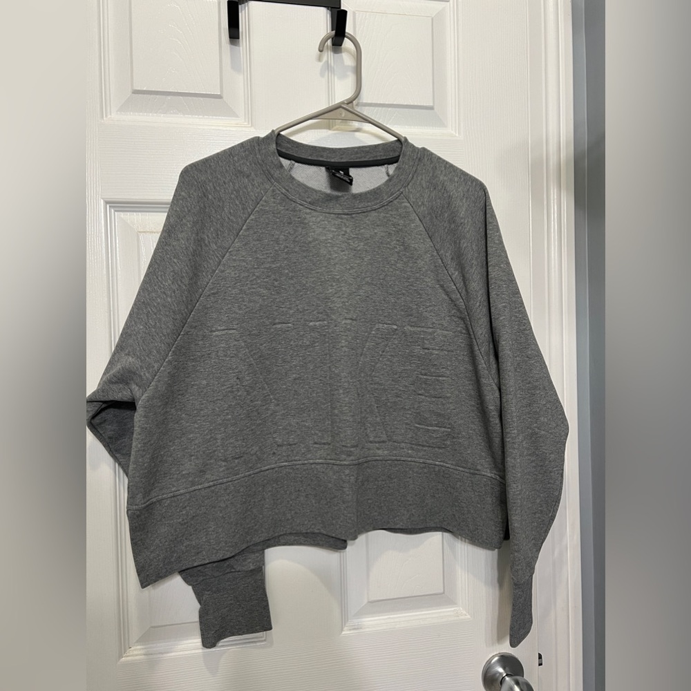 Nike cropped pullover